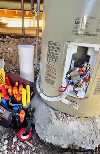 https://guildfordhotwater.com.au/uploads/2025/06/electric-hot-water-system-49471.jpg