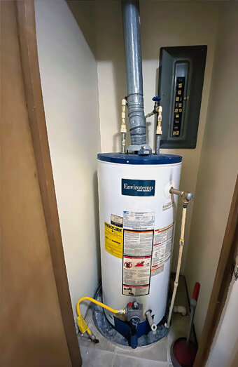 https://guildfordhotwater.com.au/uploads/2025/06/gas-hot-water-system-40702.jpg