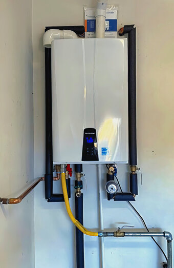 https://guildfordhotwater.com.au/uploads/2025/06/thermostatic-water-systems-94011.jpg